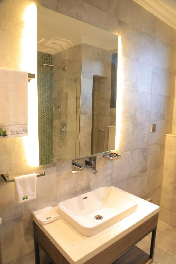 Zara Garden Hotel And Apartments 坎帕拉 外观 照片